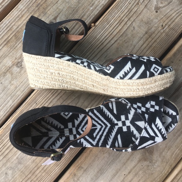 Toms Shoes - NWT TOMS Vegan Heeled Espadrilles